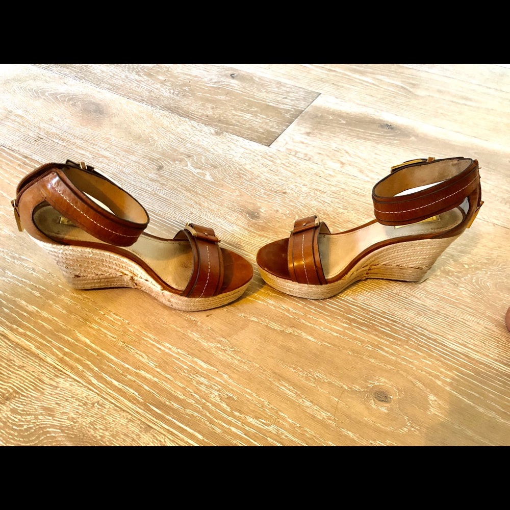 Stylish “Louise et Cie” Sz 7.5 wedge sandals - Picture 4 of 7